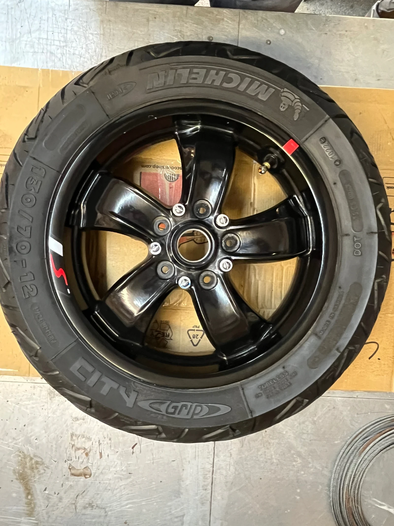    130/70 12 -  Vespa GTS | Mobile.bg   1