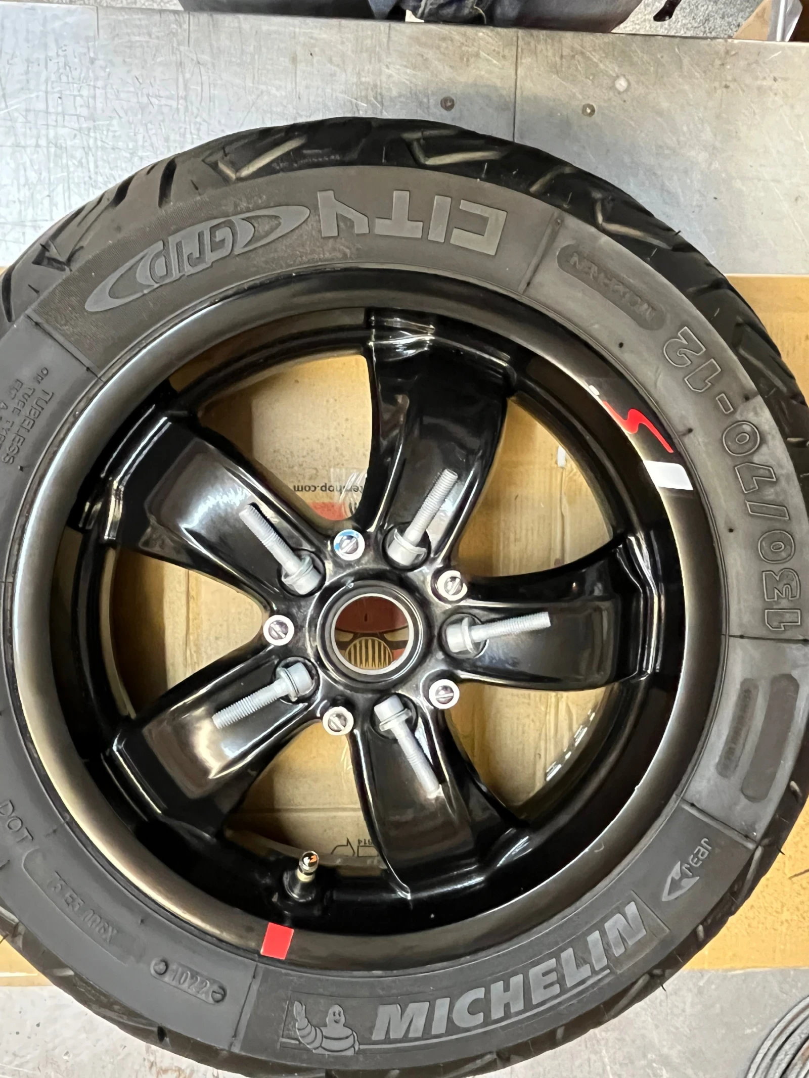    130/70 12 -  Vespa GTS | Mobile.bg   4