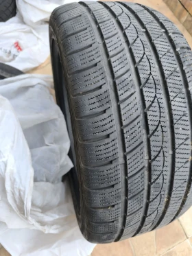Гуми Зимни 315/35R20, снимка 5 - Гуми и джанти - 52572579