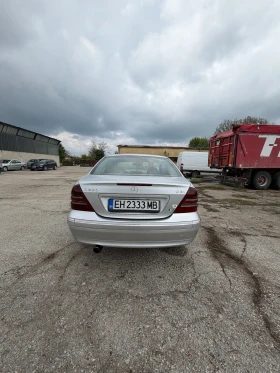 Mercedes-Benz C 220, снимка 13