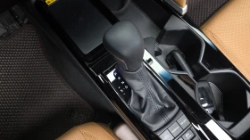 Toyota Camry 2.5* BLIND SPOT* ПОДГРЕВ ВОЛАН* ЛЮК* КРАЙНА ЦЕНА, снимка 9