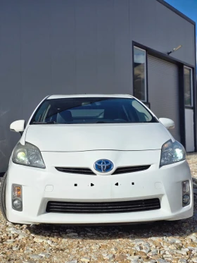 Toyota Prius Обслужен, снимка 2