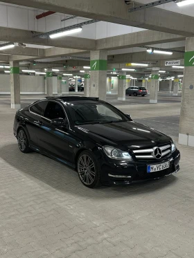 Обява за продажба на Mercedes-Benz C 250 AMG package / Регистриран ~26 100 лв. - изображение 1