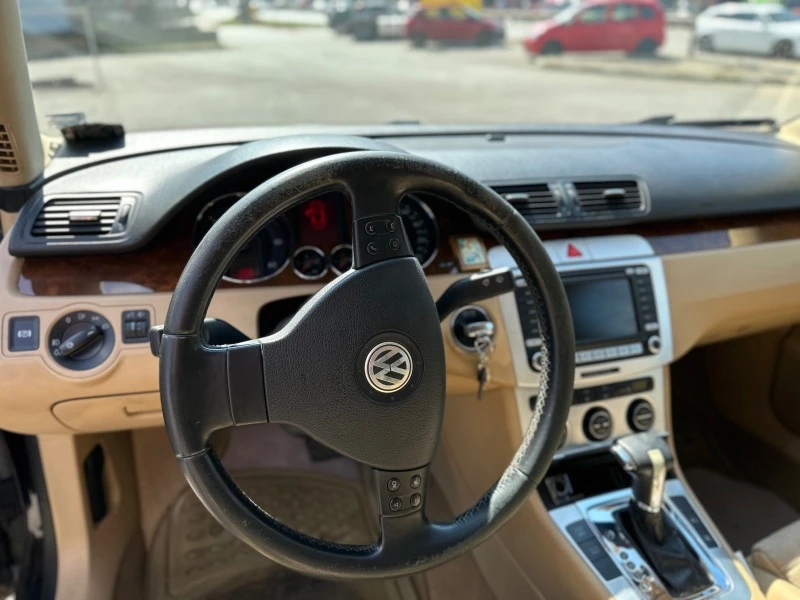 VW Passat 2.0 TDI, снимка 12 - Автомобили и джипове - 47511738