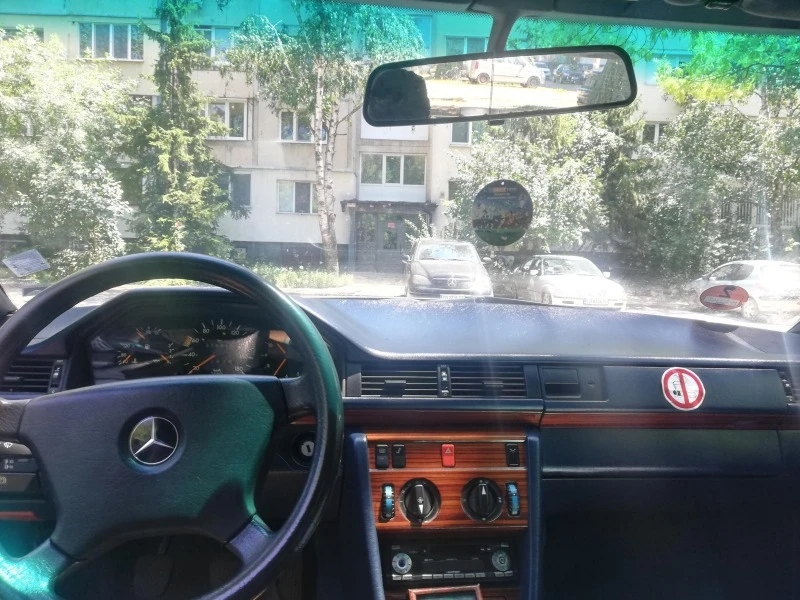 Mercedes-Benz 124 200d, снимка 4 - Автомобили и джипове - 46459471