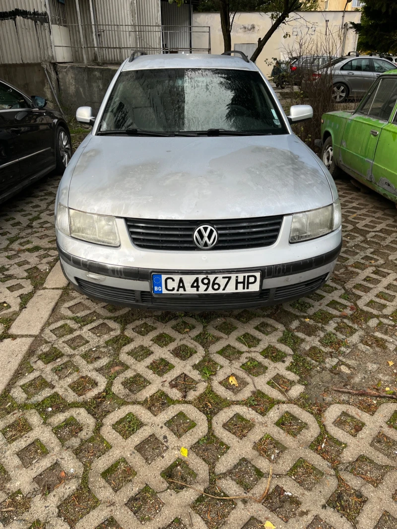 VW Passat 1.9 TDI, снимка 1 - Автомобили и джипове - 47530974