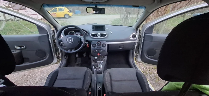 Renault Clio, снимка 8 - Автомобили и джипове - 49472048