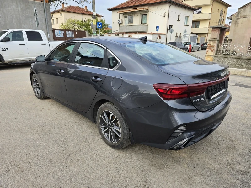 Kia Forte, снимка 5 - Автомобили и джипове - 49550963
