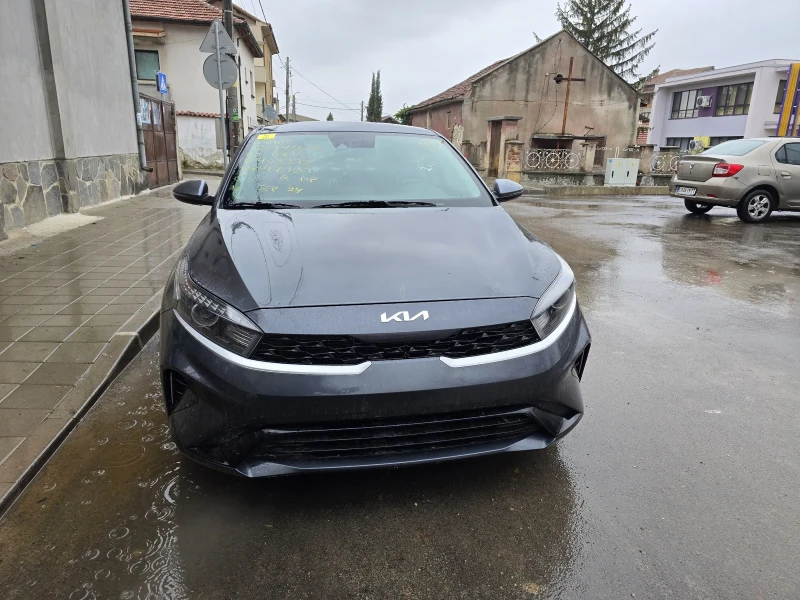 Kia Forte, снимка 2 - Автомобили и джипове - 49550963