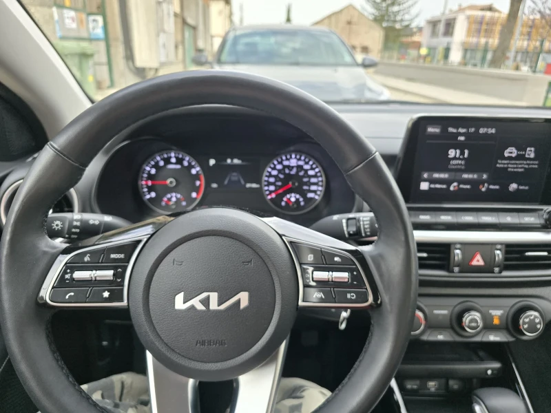 Kia Forte, снимка 14 - Автомобили и джипове - 49550963