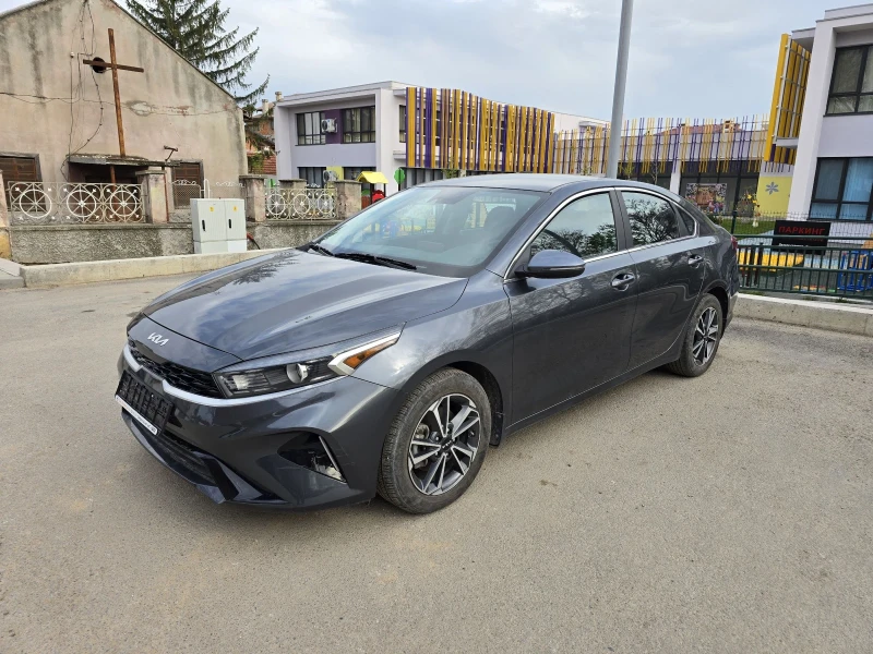 Kia Forte, снимка 16 - Автомобили и джипове - 49550963