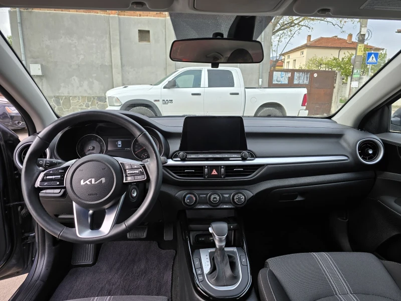 Kia Forte, снимка 9 - Автомобили и джипове - 49550963