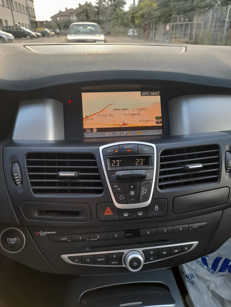 Renault Laguna, снимка 11 - Автомобили и джипове - 51928719