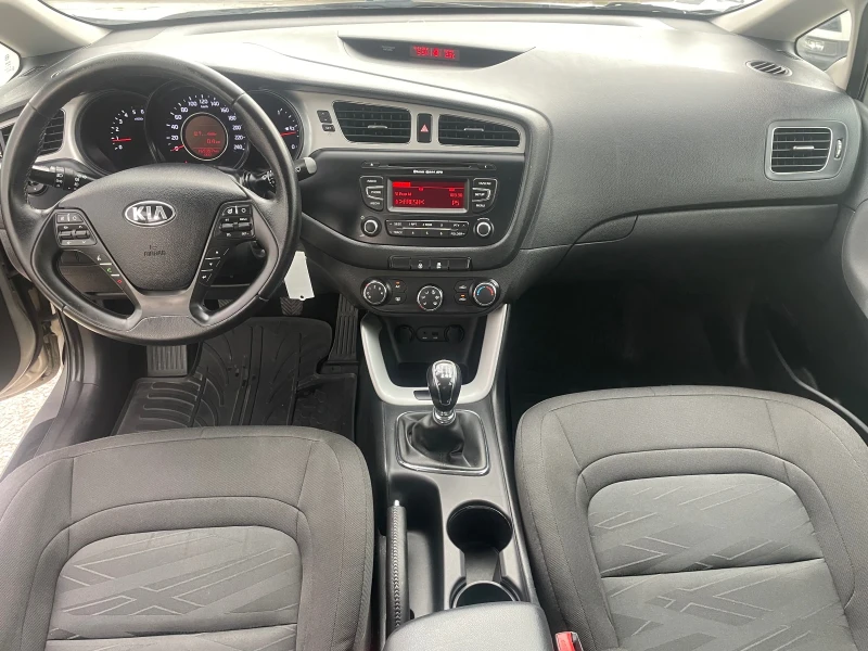 Kia Ceed 1.6 CRDi Top, снимка 9 - Автомобили и джипове - 51430508