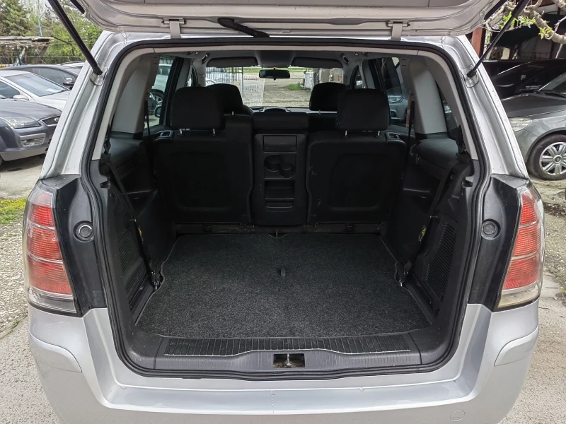 Opel Zafira 1.6 i, снимка 8 - Автомобили и джипове - 52548518