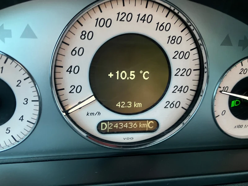 Mercedes-Benz E 220 220cdi Feis2008 , снимка 9 - Автомобили и джипове - 52702527