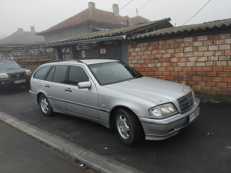 Mercedes-Benz C 220 2.2, снимка 2 - Автомобили и джипове - 52857013