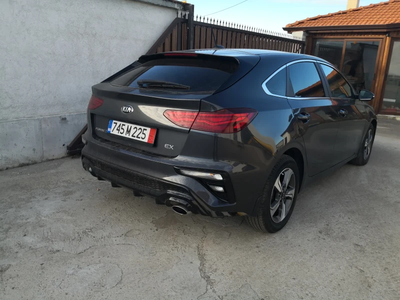 Kia Forte 2000i, снимка 3 - Автомобили и джипове - 52937989