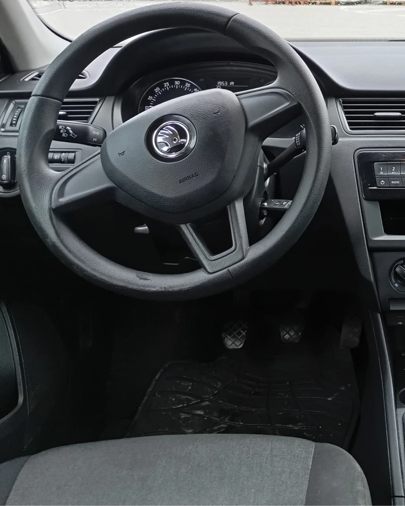 Skoda Rapid, снимка 7 - Автомобили и джипове - 53455659