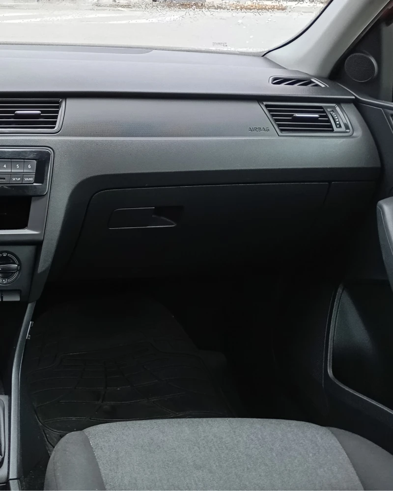 Skoda Rapid, снимка 8 - Автомобили и джипове - 53455659