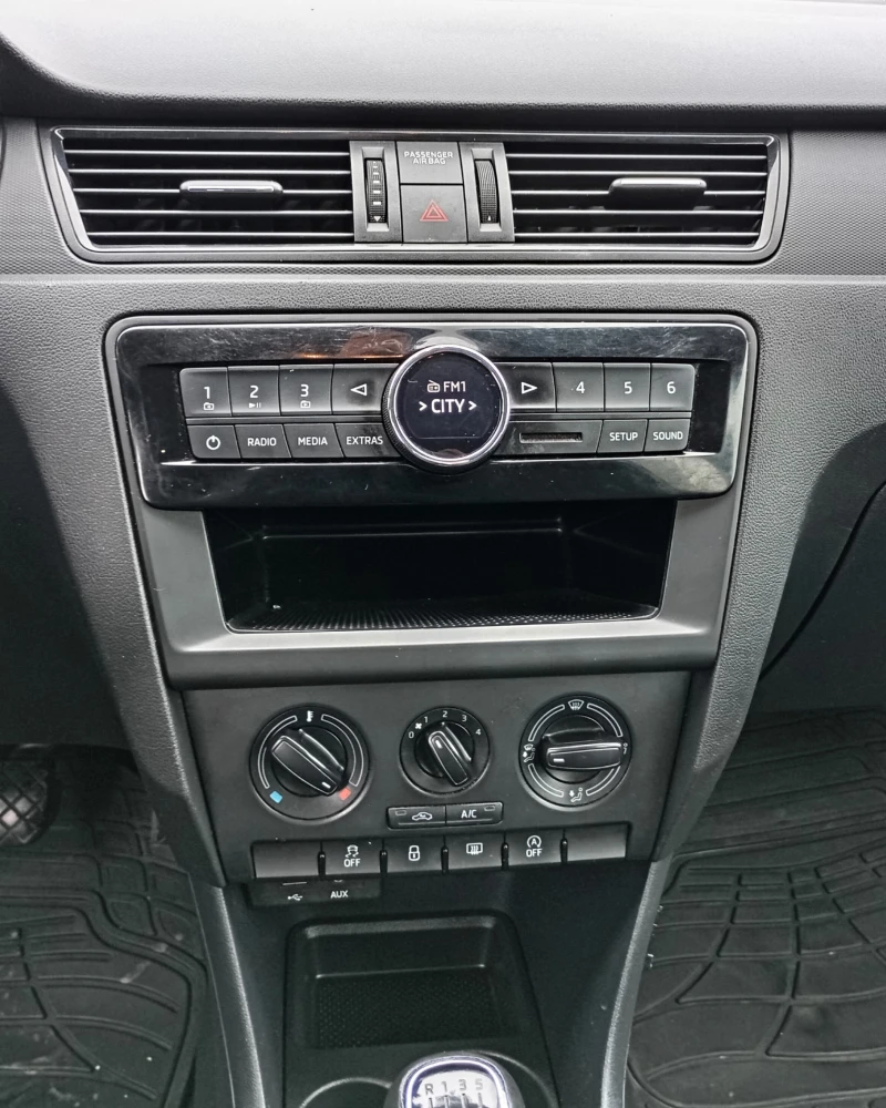 Skoda Rapid, снимка 9 - Автомобили и джипове - 53455659