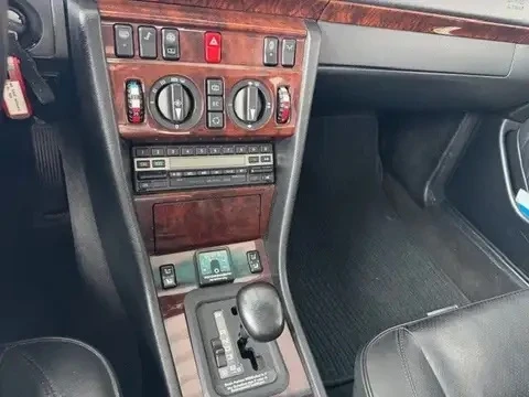 Mercedes-Benz E 500 W124, снимка 9 - Автомобили и джипове - 53316812