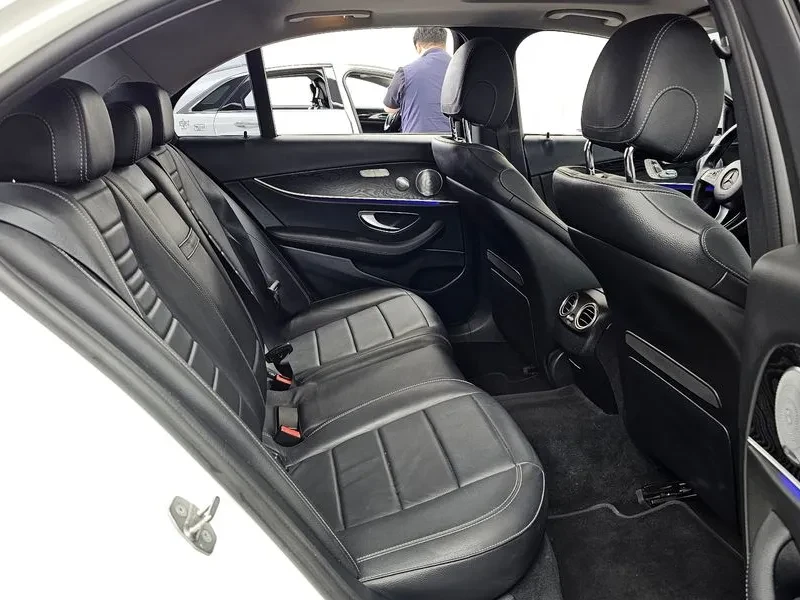 Mercedes-Benz E 300 4MATIC - САМО 30% АВАНС, снимка 12 - Автомобили и джипове - 56266609