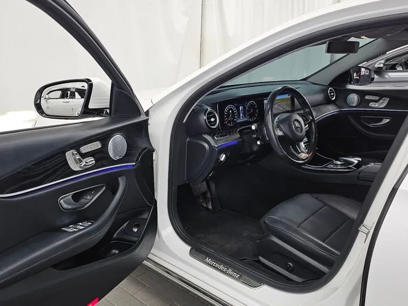 Mercedes-Benz E 300 4MATIC - САМО 30% АВАНС, снимка 10 - Автомобили и джипове - 56266609