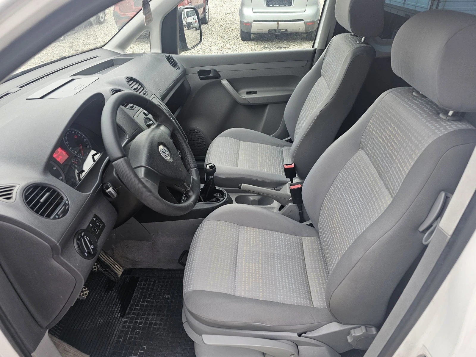 VW Caddy 1.9TDI | Mobile.bg — изображение 12