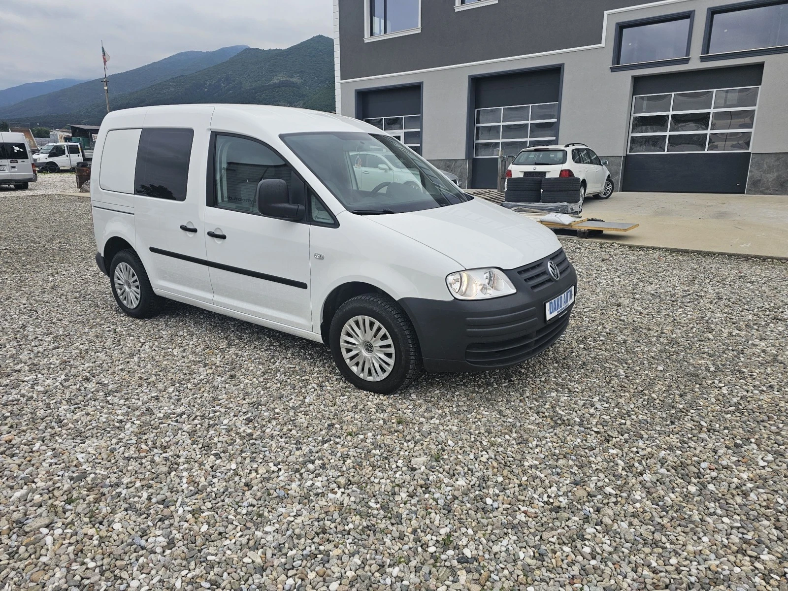 VW Caddy 1.9TDI - изображение 4