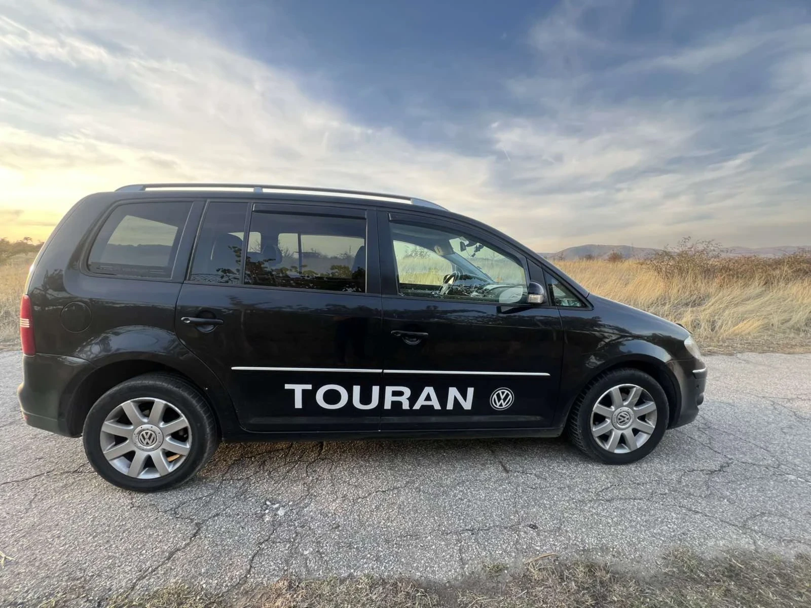 VW Touran 2.0 - изображение 3