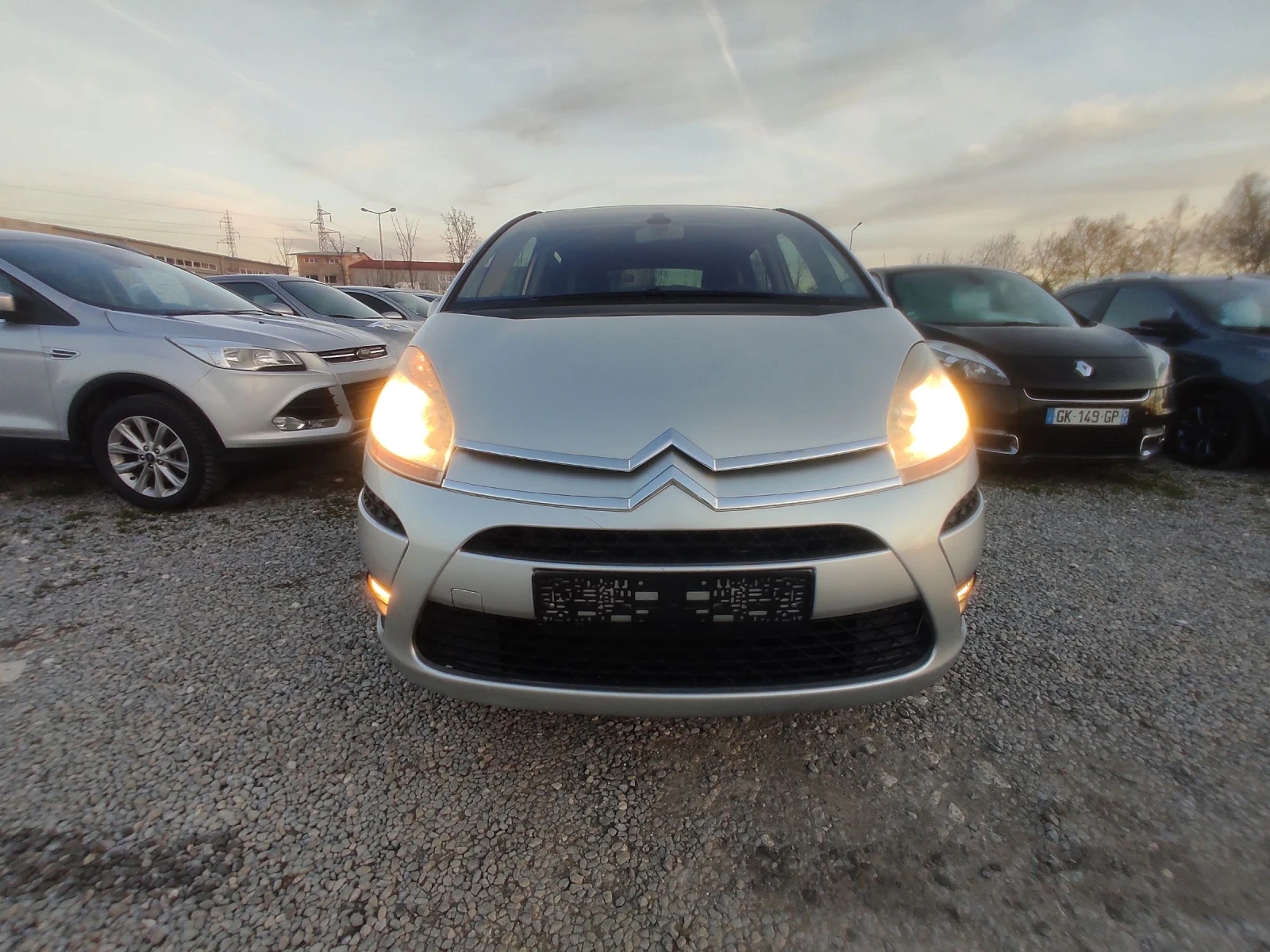 Citroen C4 Picasso 1.6HDi/109k.c./ НОВ ВНОС /РЪЧНИ СКОРОСТИ  - изображение 3