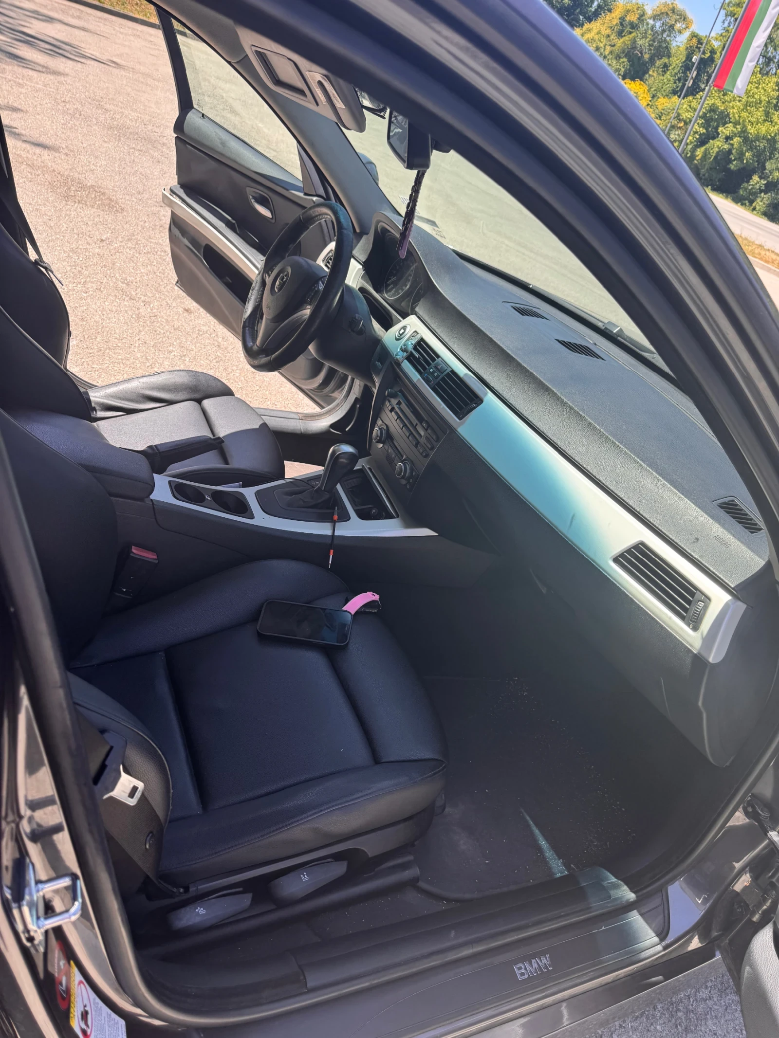 BMW 320 320d 163к.с Автомат - изображение 6