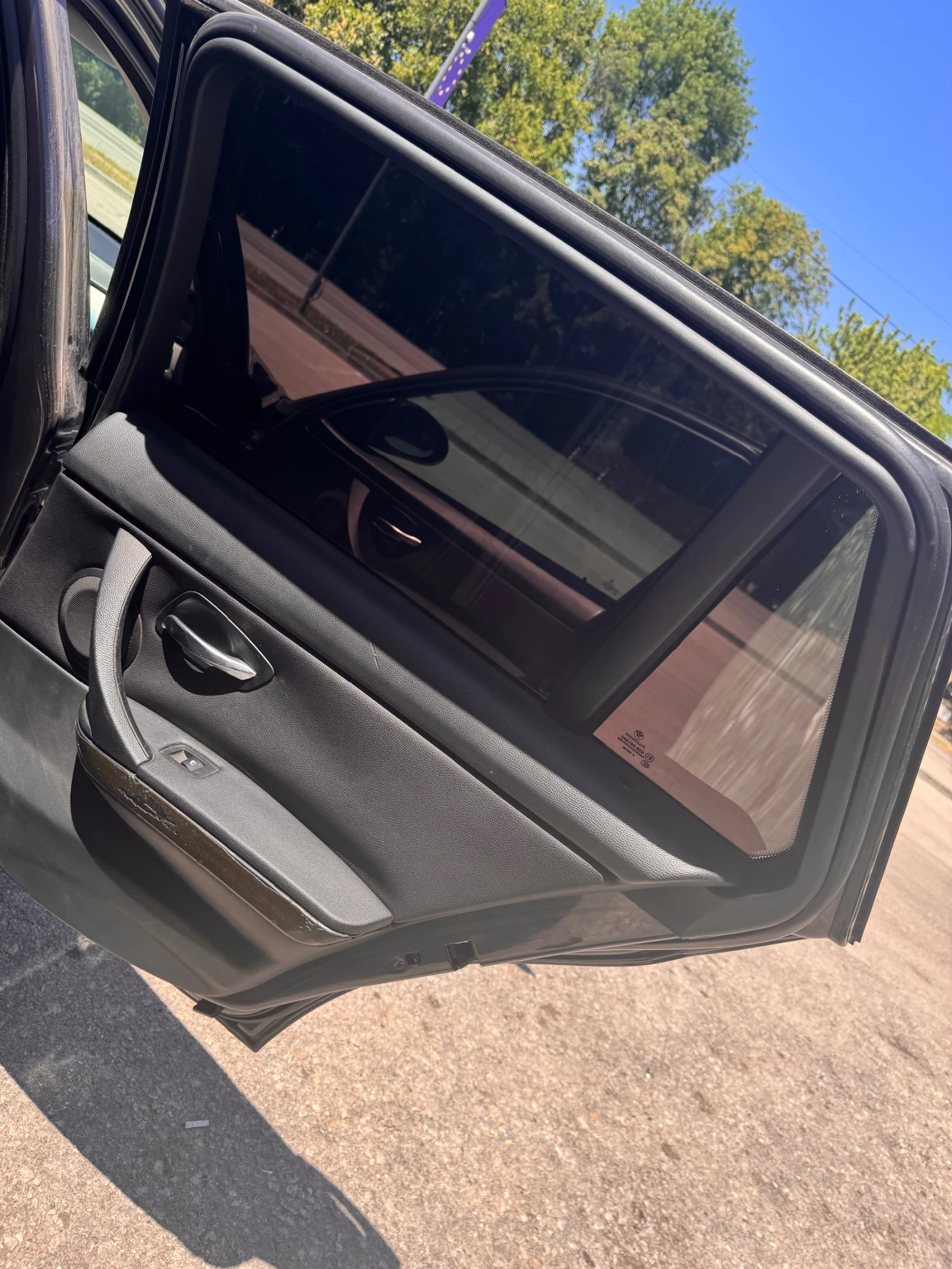 BMW 320 320d 163к.с Автомат - изображение 7