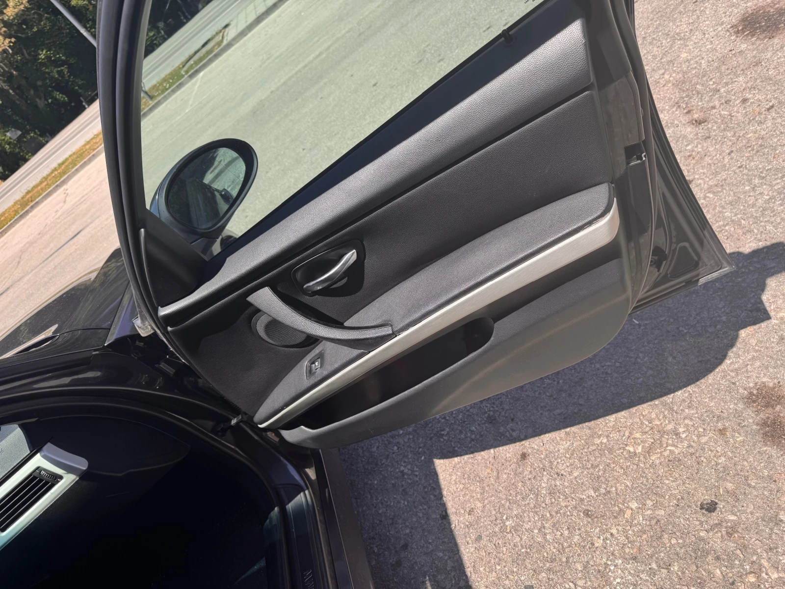 BMW 320 320d 163к.с Автомат - изображение 5