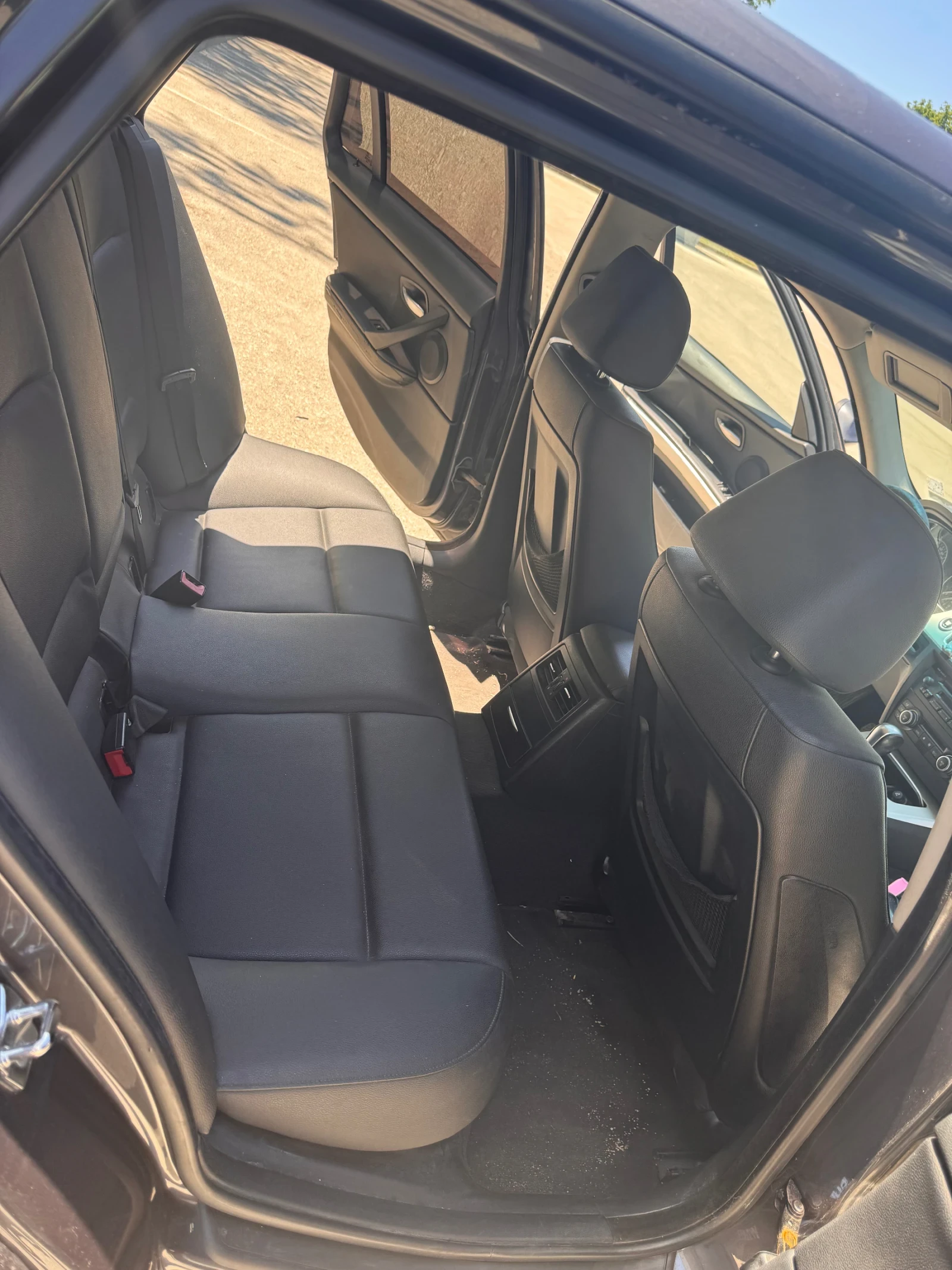 BMW 320 320d 163к.с Автомат - изображение 8