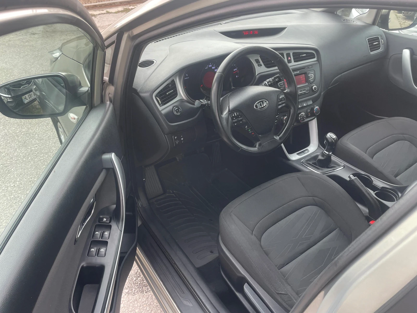 Kia Ceed 1.6 CRDi Top - изображение 7