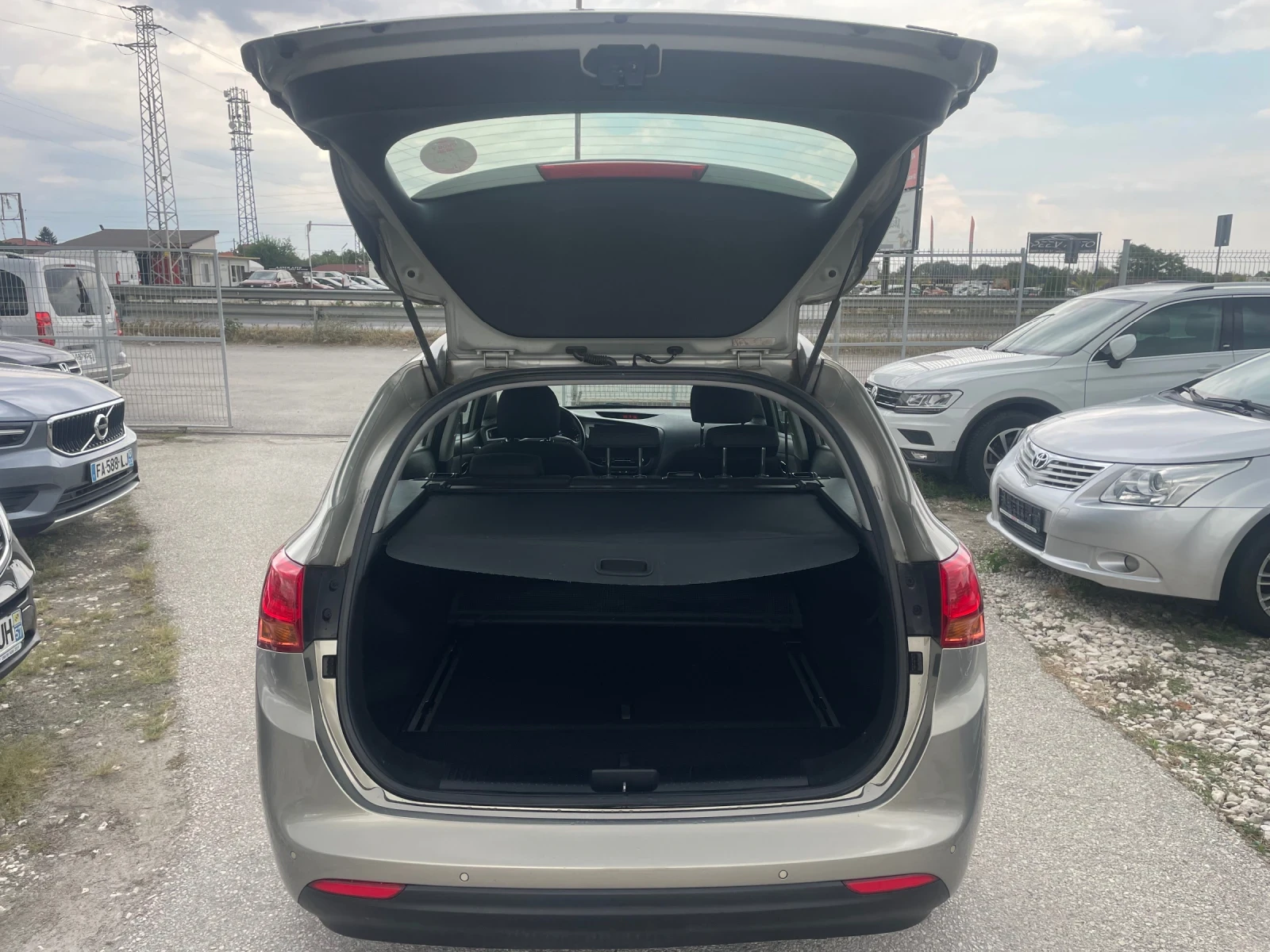 Kia Ceed 1.6 CRDi Top | Mobile.bg   12