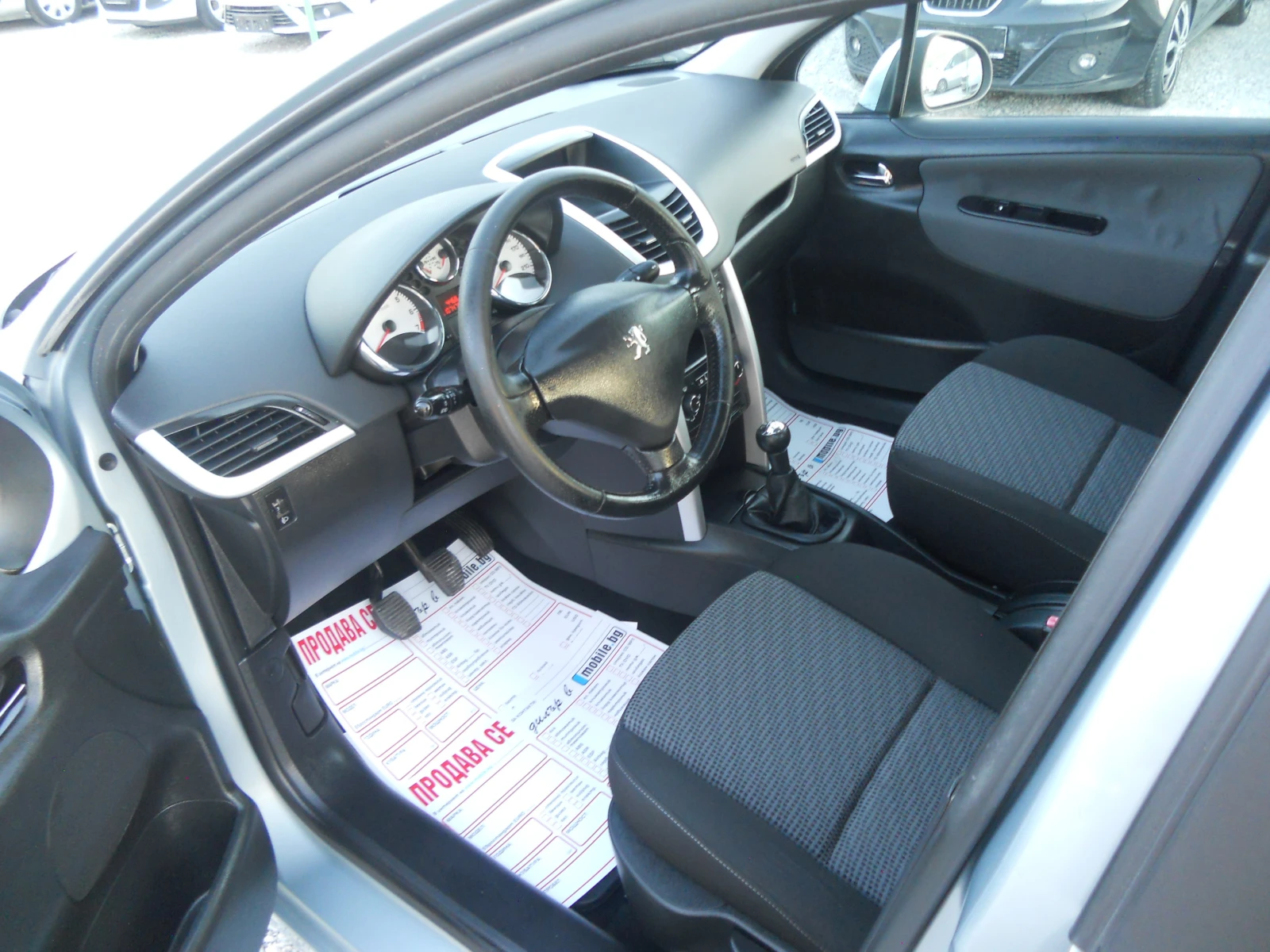 Peugeot 207 1.4i ЛИЗИНГ!!!! РЕАЛНИ КИЛОМЕТРИ+ СЕРВИЗНА ИСТОРИЯ - изображение 9