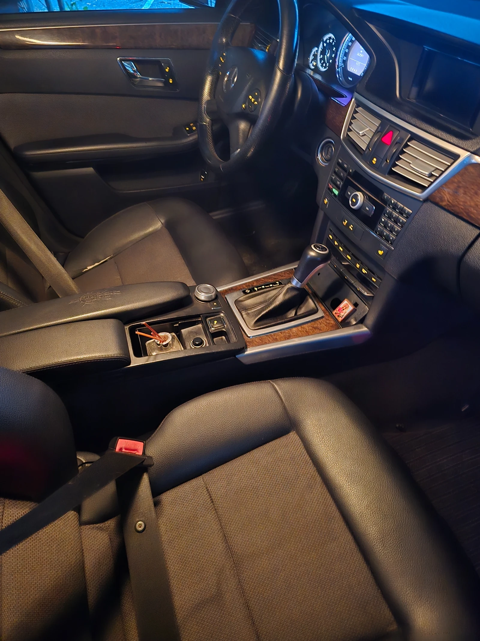 Mercedes-Benz E 220 Дизелов  - изображение 8