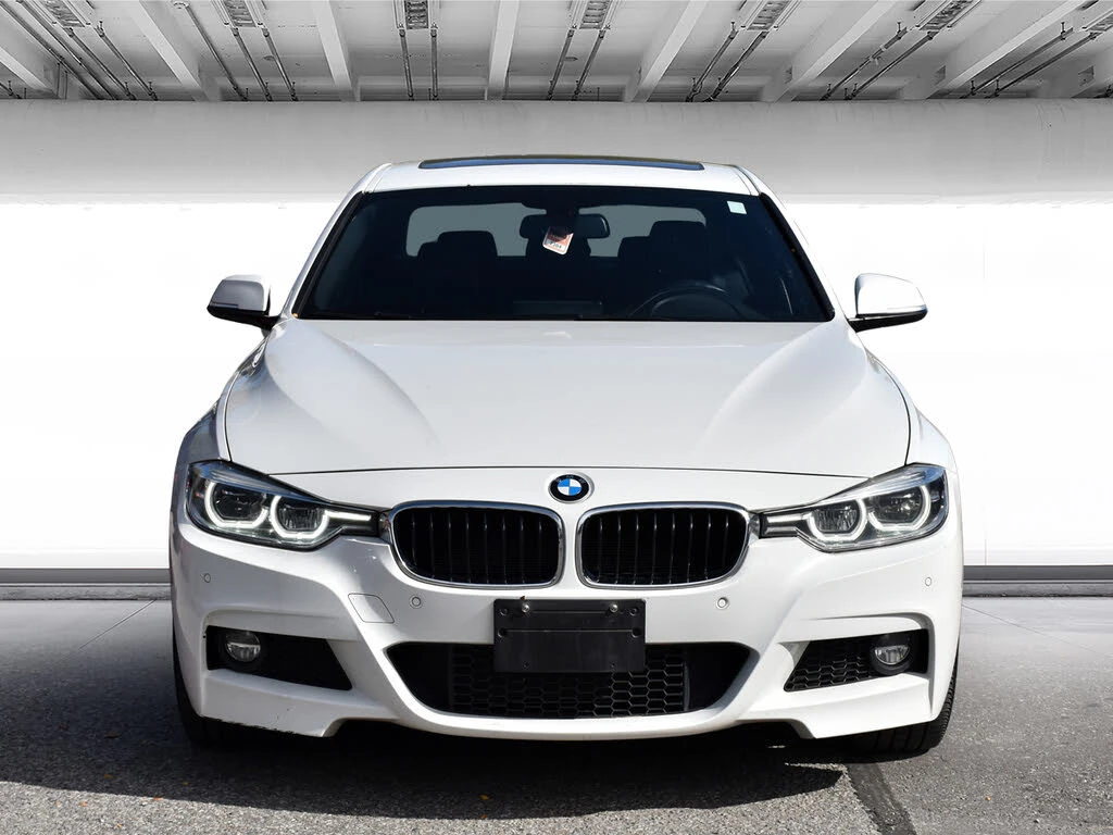 BMW 330 * АВТО КРЕДИТ* ЦЕНА ДО БГ * СЕРВИЗНА ИСТОРИЯ *  - изображение 2