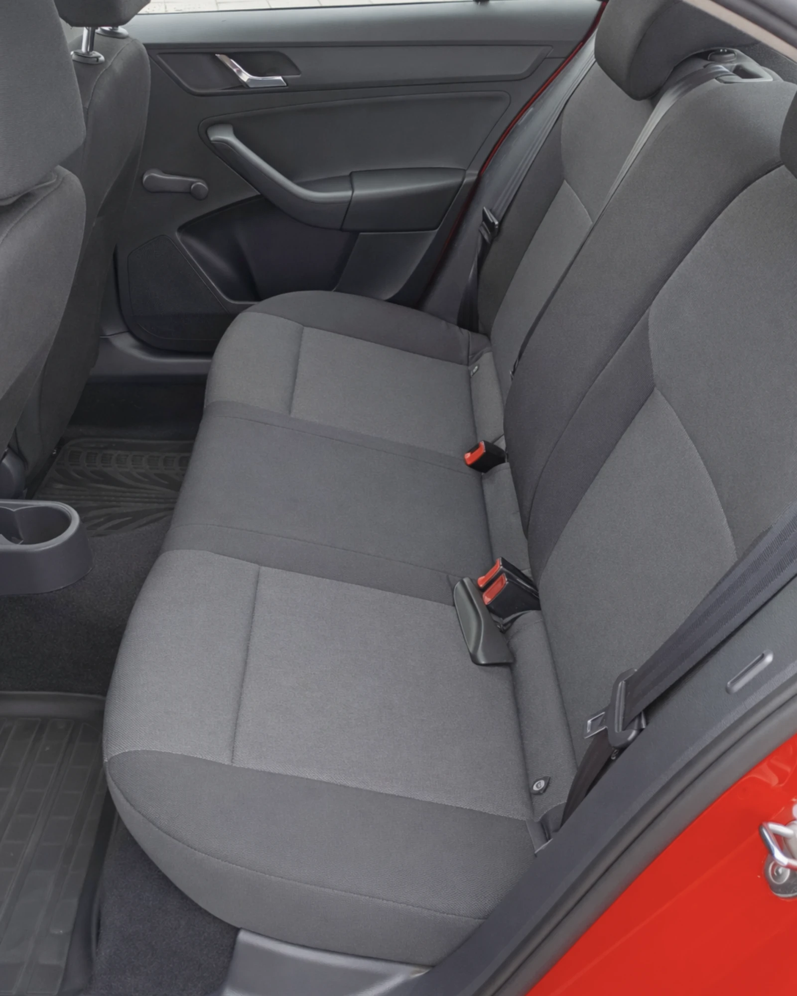 Skoda Rapid | Mobile.bg � ����������� 11