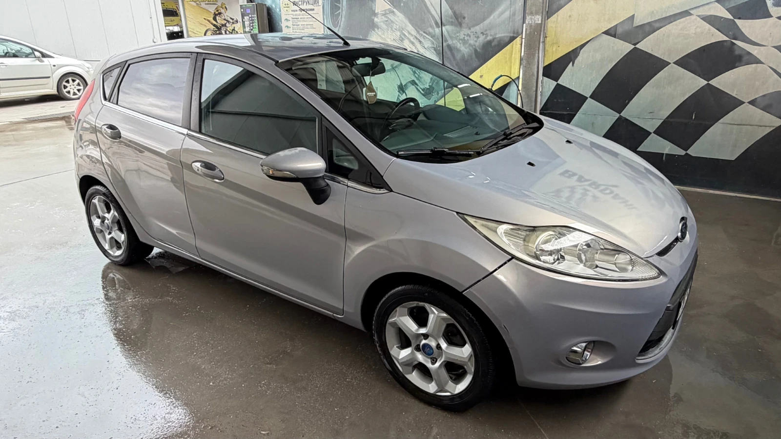 Ford Fiesta 1.6 tdci, снимка 2 - Автомобили и джипове - 53741021