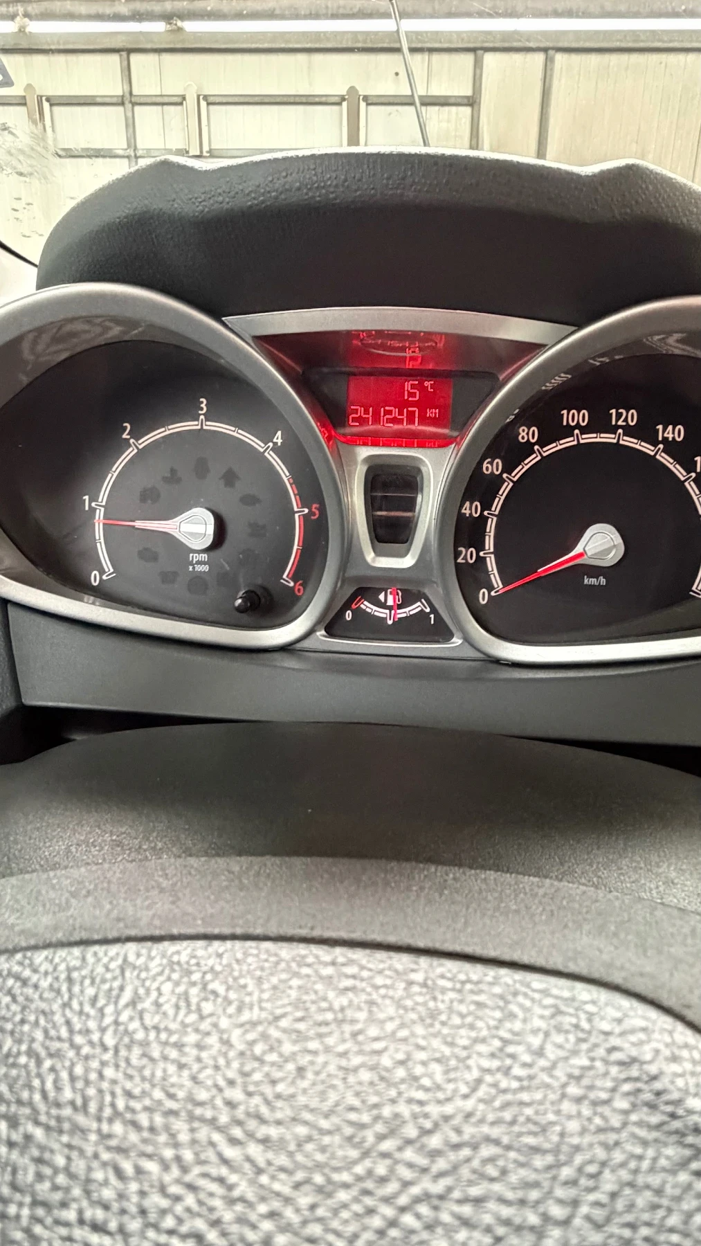 Ford Fiesta 1.6 tdci, снимка 6 - Автомобили и джипове - 53741021