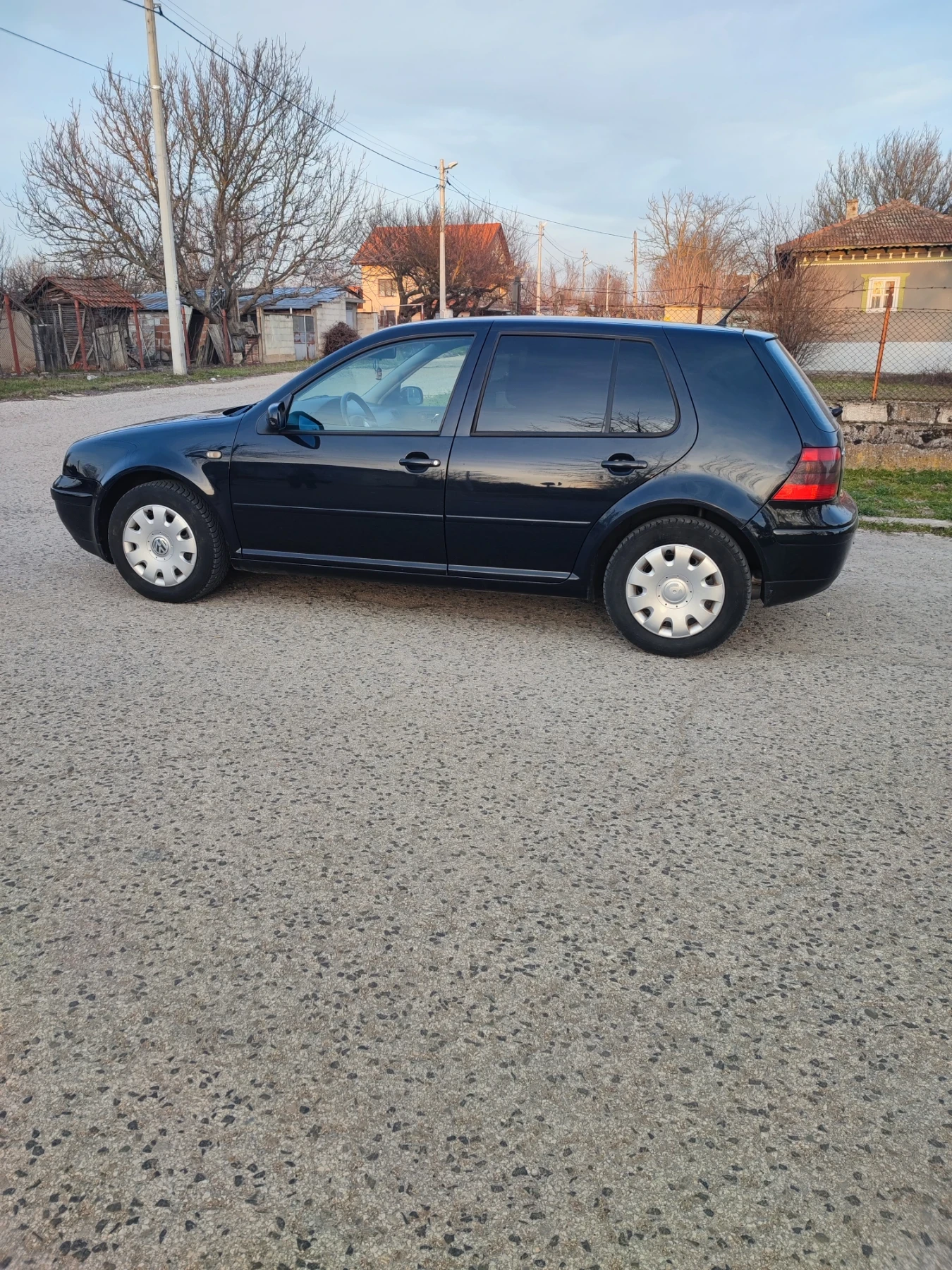 VW Golf 1.9TDI 90 kc, снимка 8 - Автомобили и джипове - 53840263