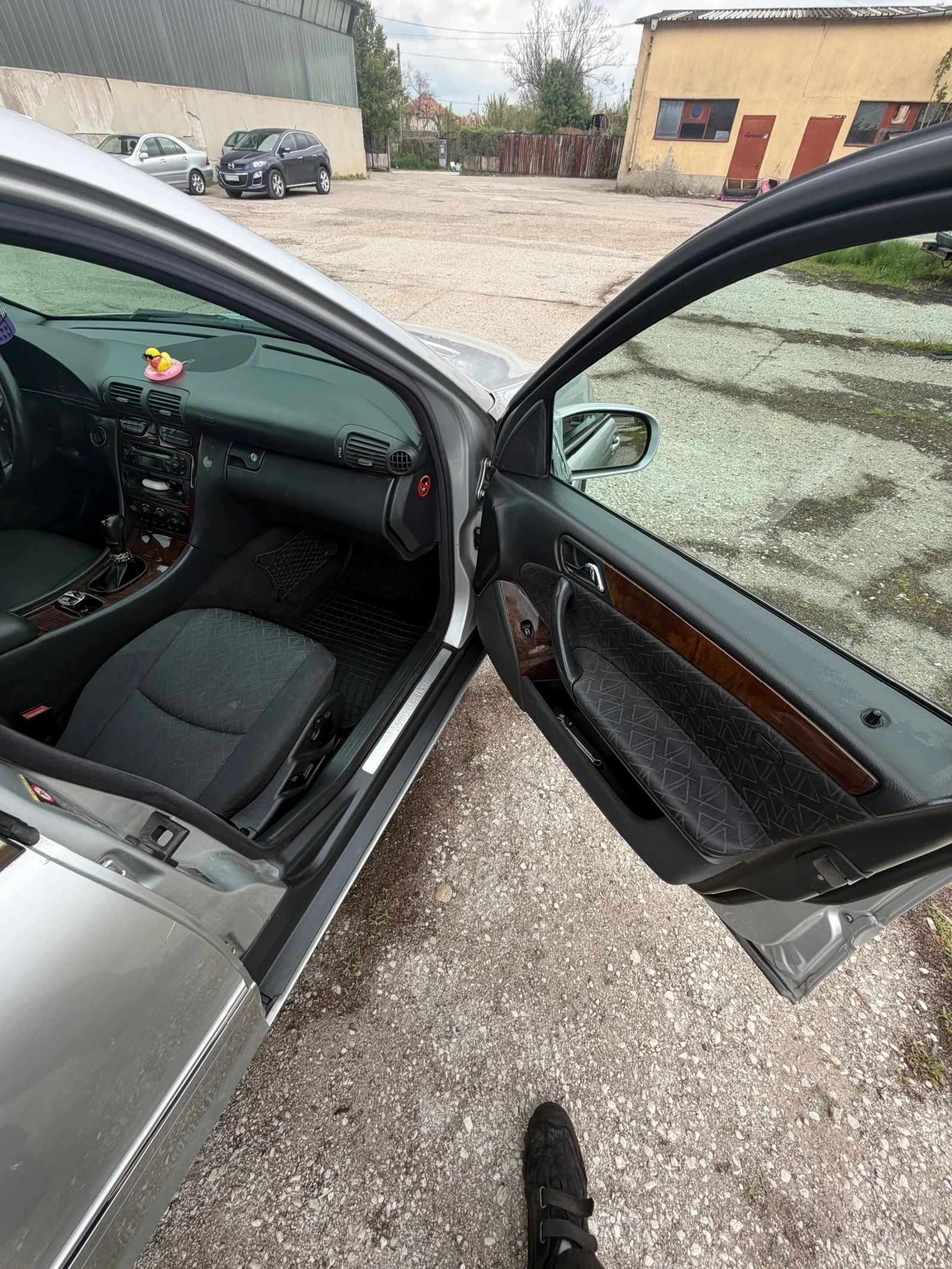 Mercedes-Benz C 220, снимка 9 - Автомобили и джипове - 54278590