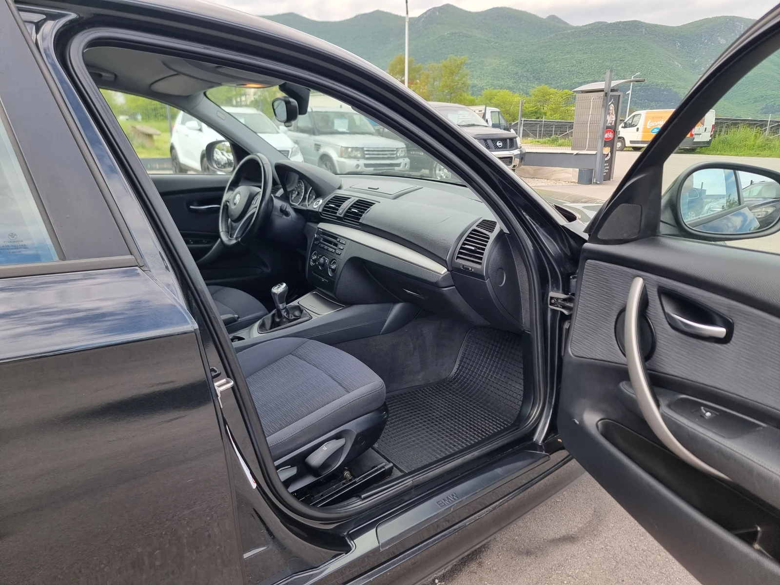 BMW 116 2.0D FACE, снимка 15 - Автомобили и джипове - 54447656