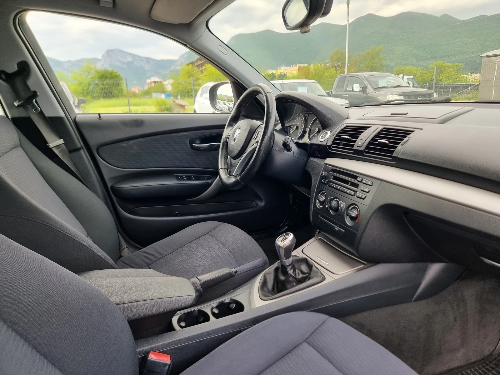 BMW 116 2.0D FACE, снимка 16 - Автомобили и джипове - 54447656