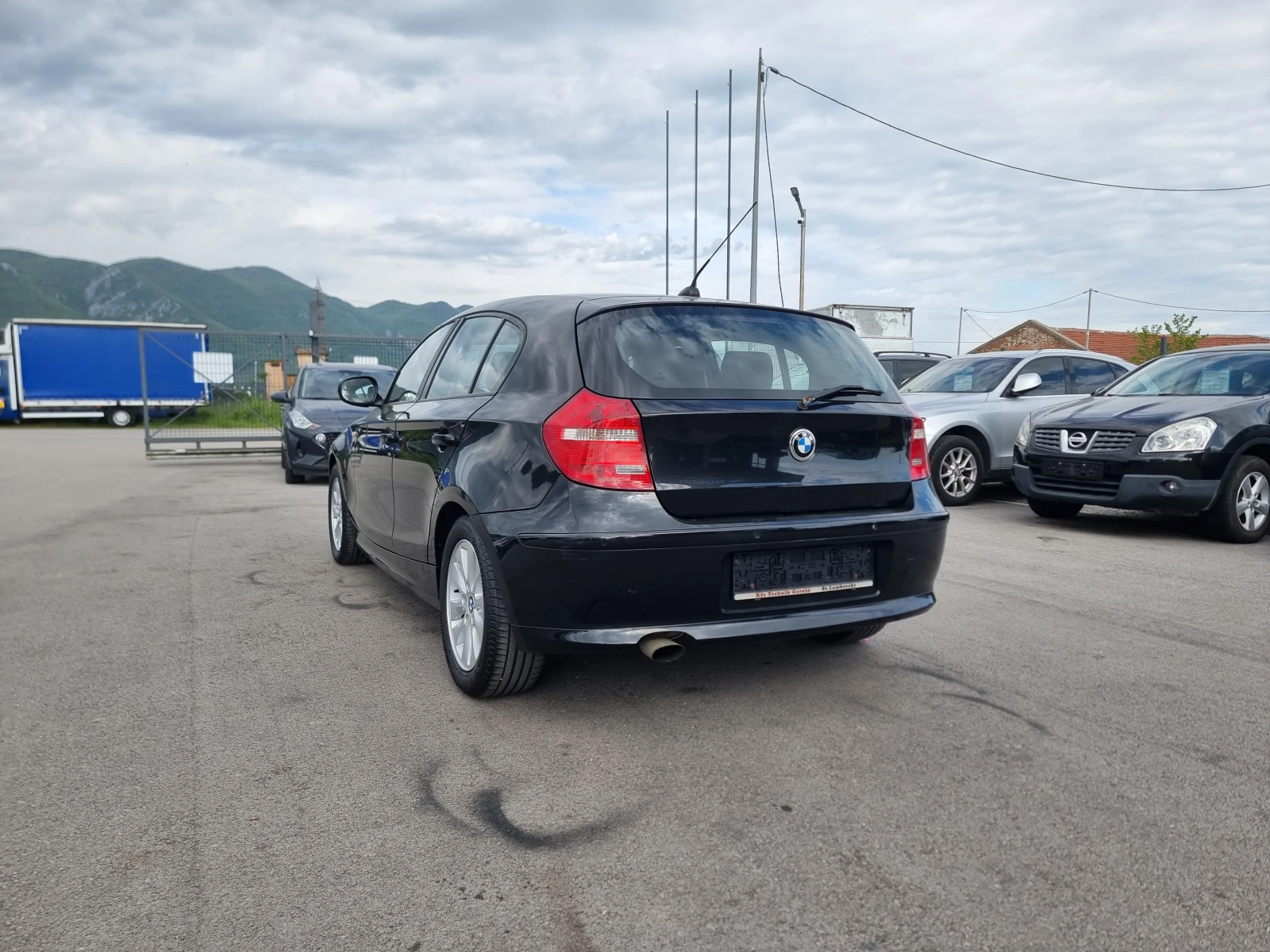 BMW 116 2.0D FACE, снимка 5 - Автомобили и джипове - 54447656