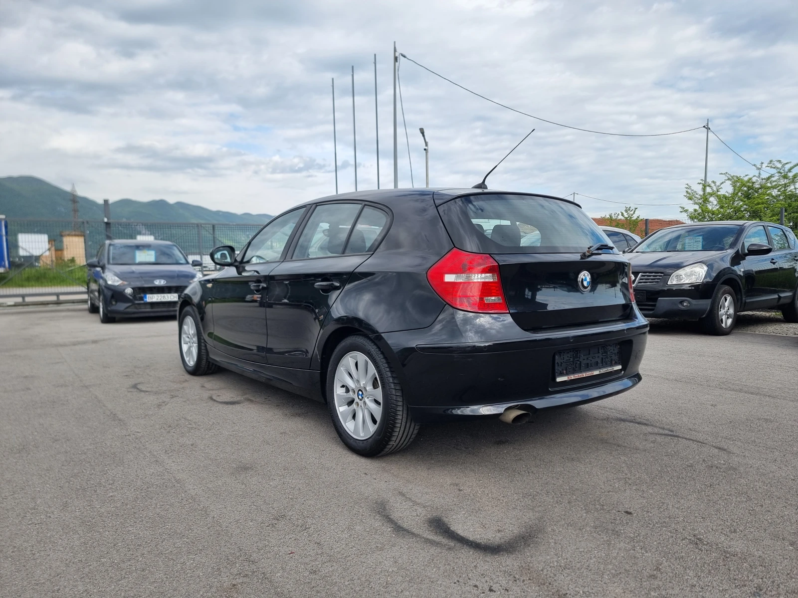 BMW 116 2.0D FACE, снимка 4 - Автомобили и джипове - 54447656